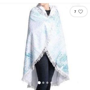 Large round beach blanket/towel with fringe